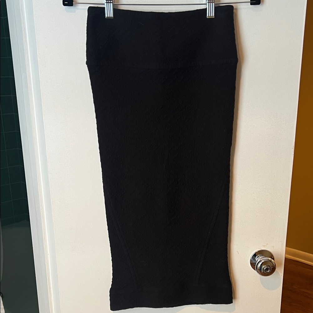 IRO Textured Elegant Black Pencil Skirt